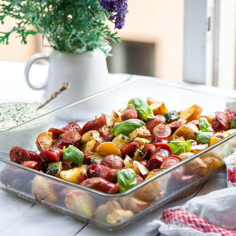 Ugnsgrillad Lammkorv Och Potatis Med Graslokssas 800X800